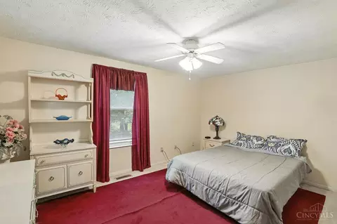 Bedroom - 9114 Fields Dr, Mason, OH 45040 photo 2 of 3