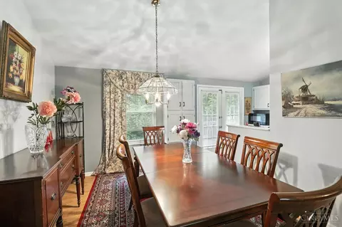 Dining - 9114 Fields Dr, Mason, OH 45040 photo 3 of 5