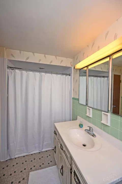 119 Eggerding Dr, Lockland, OH 45215 photo 11