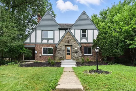 1605 Dixon Cir, Cincinnati, OH 45224