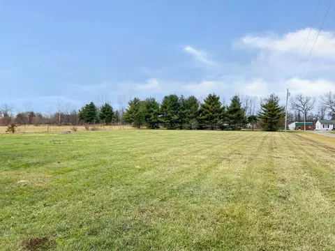 Exterior - 2247 Tucker Rd, Blanchester, OH 45107 photo 2 of 4