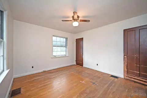 5596 Biscayne Ave, Cincinnati, OH 45248 photo 13