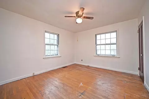 5596 Biscayne Ave, Cincinnati, OH 45248 photo 12