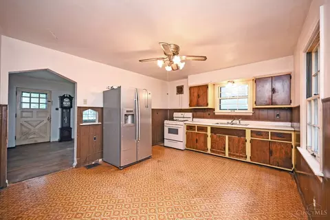 5596 Biscayne Ave, Cincinnati, OH 45248 photo 8