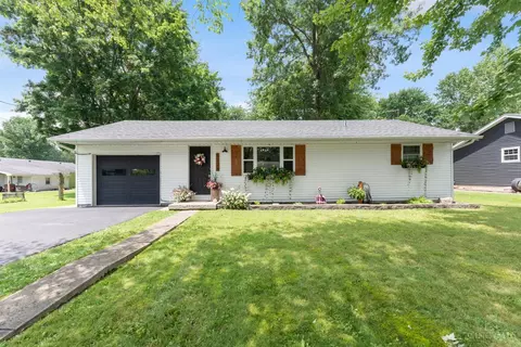 5324 Clearview Ave, Blanchester, OH 45107