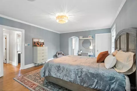 Bedroom - 6468 Ridge Rd, Cincinnati, OH 45213 photo 2 of 9