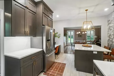 Kitchen - 6468 Ridge Rd, Cincinnati, OH 45213 photo 6 of 8