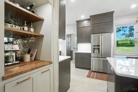 Kitchen - 6468 Ridge Rd, Cincinnati, OH 45213 photo 8 of 8