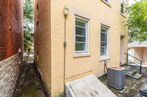 Exterior - 276 Emming St, Cincinnati, OH 45219 photo 2 of 2