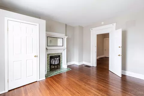 Living - 276 Emming St, Cincinnati, OH 45219 photo 5 of 6