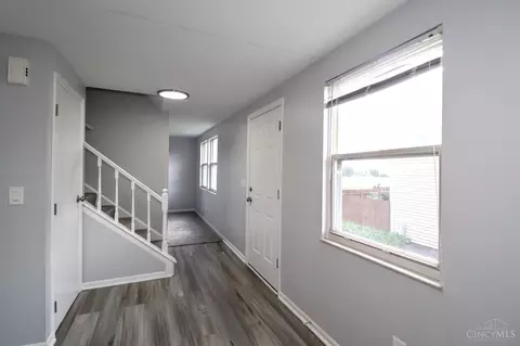 Entry Way - 6500 Amber Ct, Mason, OH 45040 photo 1 of 2
