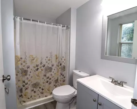 Bath - 6500 Amber Ct, Mason, OH 45040 photo 1 of 4
