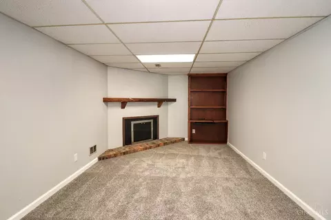 Living - 6500 Amber Ct, Mason, OH 45040 photo 5 of 7