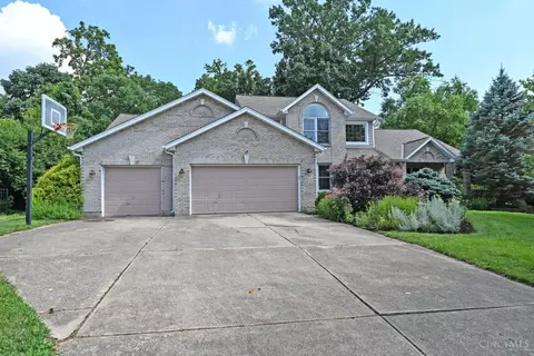 4399 Hidden Oaks Ln, Hamilton, OH 45011