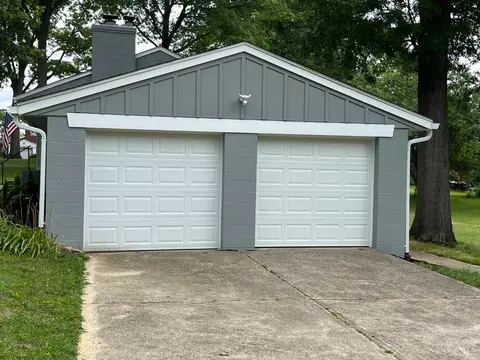 Exterior - 2035 Miles Rd, Cincinnati, OH 45231 photo 4 of 6