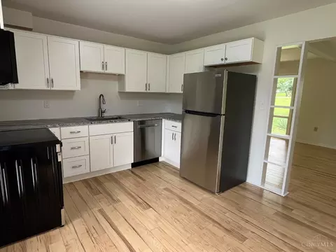 Kitchen - 2035 Miles Rd, Cincinnati, OH 45231 photo 3 of 3