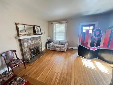 2464 Fairview Ave, Cincinnati, OH 45219 photo 3