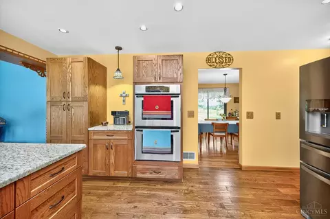 Kitchen - 9220 Dick Rd, Harrison, OH 45030 photo 6 of 8