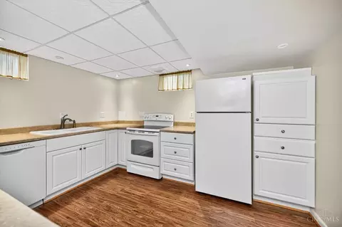 Kitchen - 9220 Dick Rd, Harrison, OH 45030 photo 7 of 8