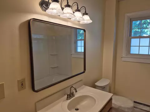 Bath - 406 North St, Georgetown, OH 45121 photo 3 of 4