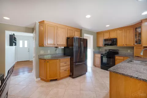 2645 Devils Backbone Rd, Cincinnati, OH 45233 photo 7