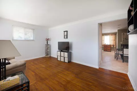 2645 Devils Backbone Rd, Cincinnati, OH 45233 photo 2