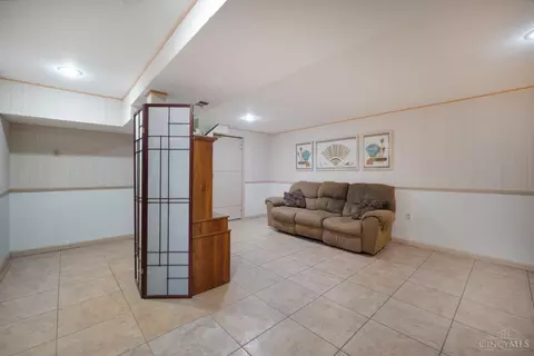 2645 Devils Backbone Rd, Cincinnati, OH 45233 photo 20