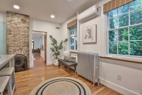 Entry Way - 1109 Fuller St, Cincinnati, OH 45202 photo 3 of 6