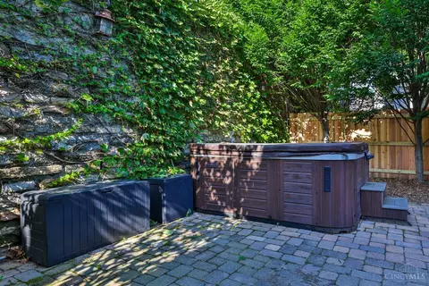Exterior - 1109 Fuller St, Cincinnati, OH 45202 photo 7 of 13