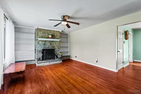 2193 Carlsbory Dr, Cincinnati, OH 45231 photo 8