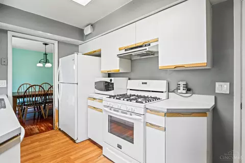 2193 Carlsbory Dr, Cincinnati, OH 45231 photo 13