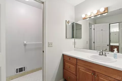 Bath - 3743 Centurion Dr, Cincinnati, OH 45211 photo 1 of 3