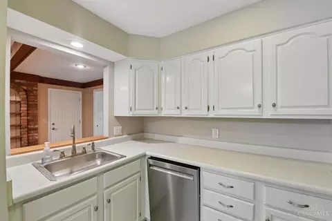 Kitchen - 3743 Centurion Dr, Cincinnati, OH 45211 photo 3 of 4