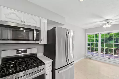 Kitchen - 3743 Centurion Dr, Cincinnati, OH 45211 photo 2 of 4