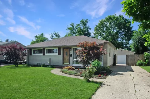 21 Meadow Dr, Hamilton, OH 45013