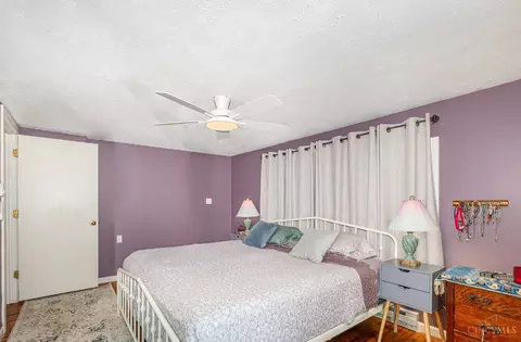 Bedroom - 13970 Sinking Spring Rd, Peebles, OH 45660 photo 3 of 8