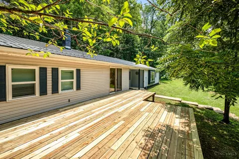 Exterior - 13970 Sinking Spring Rd, Peebles, OH 45660 photo 6 of 12
