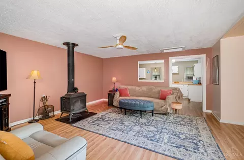Living - 13970 Sinking Spring Rd, Peebles, OH 45660 photo 1 of 4