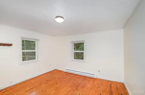 Bedroom - 13970 Sinking Spring Rd, Peebles, OH 45660 photo 5 of 8