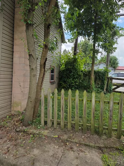Exterior - 106 Plum St, Georgetown, OH 45121 photo 24 of 29