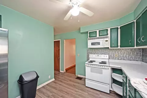 Kitchen - 3513 Fyffe Ave, Cincinnati, OH 45211 photo 4 of 5