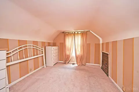 Bedroom - 3513 Fyffe Ave, Cincinnati, OH 45211 photo 3 of 4