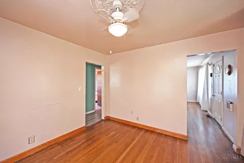 Living - 3513 Fyffe Ave, Cincinnati, OH 45211 photo 6 of 6