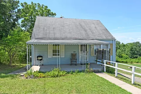 Exterior - 3513 Fyffe Ave, Cincinnati, OH 45211 photo 3 of 13