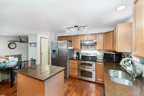 Kitchen - 8770 Simpson Ct, Mason, OH 45040 photo 3 of 3