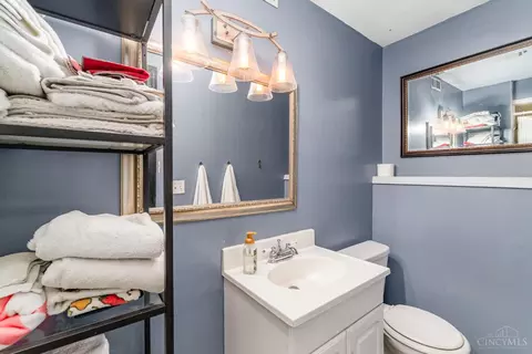 Bath - 8770 Simpson Ct, Mason, OH 45040 photo 2 of 2