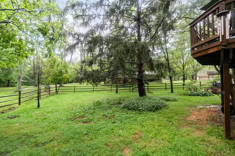Exterior - 8770 Simpson Ct, Mason, OH 45040 photo 6 of 7