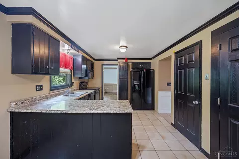 800 Cedarhill Dr, Cincinnati, OH 45240 photo 17