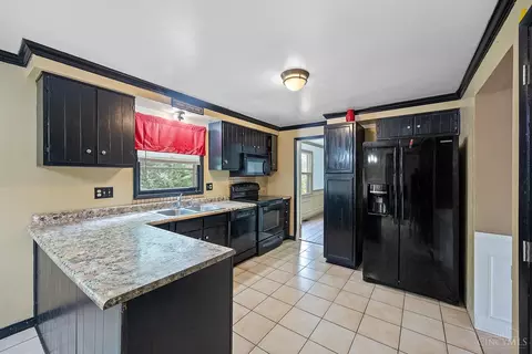 800 Cedarhill Dr, Cincinnati, OH 45240 photo 16
