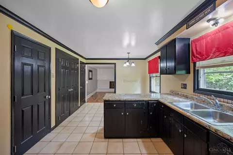 800 Cedarhill Dr, Cincinnati, OH 45240 photo 18